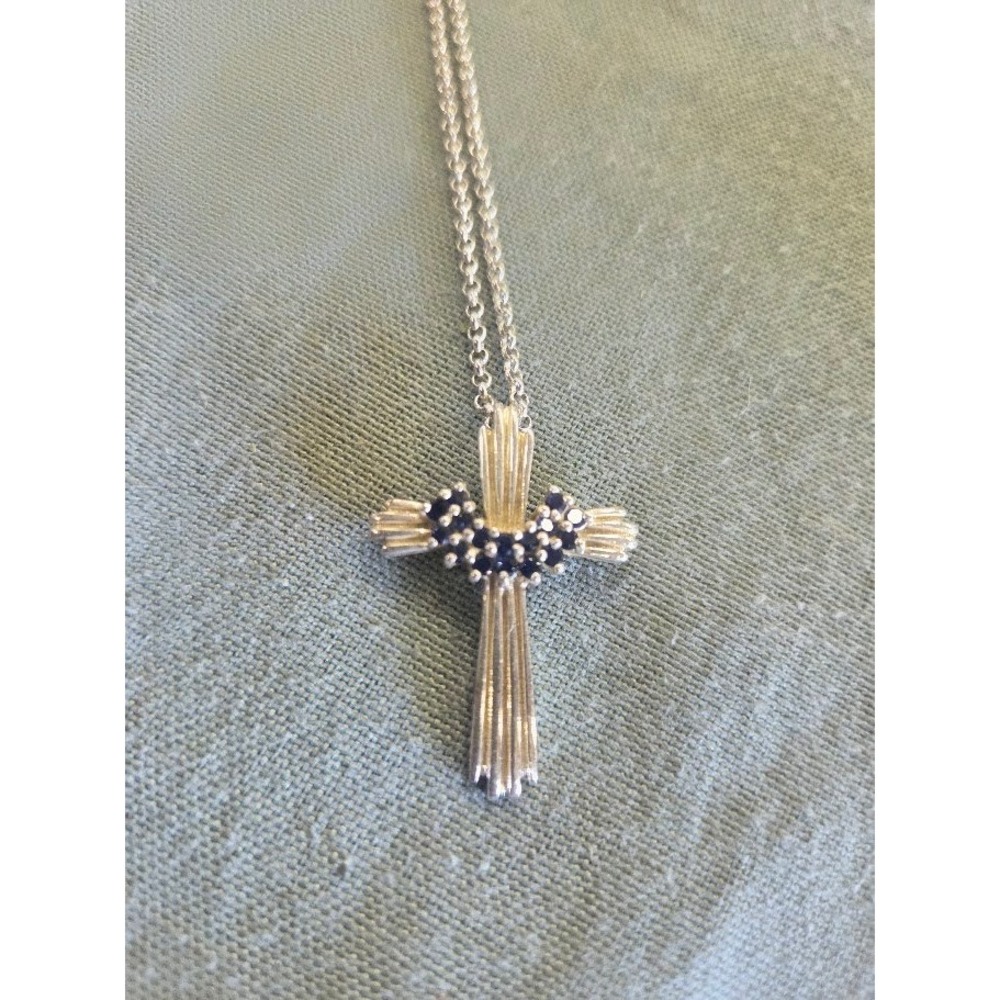 Vintage 925 Sterling Silver Blue Sapphire Cross Pendant Necklace Ribbed Design